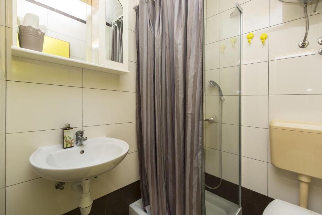 Apartments With Wifi Rabac, Labin - 17261 Exterior photo